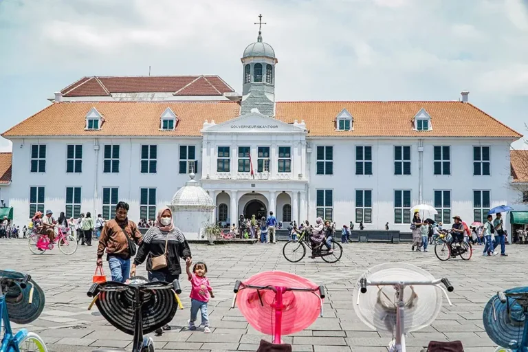 Kota Tua Jakarta tempat destinasi liburan dalam negeri